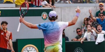 João Fonseca impressiona em 2025 com títulos ATP e evolução histórica no ranking mundial
